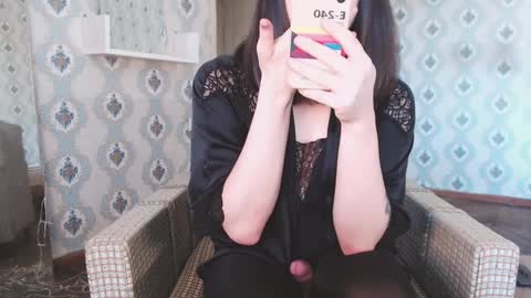 mia_wallase online show from 04/10/26, 06:07
