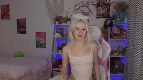 Snapshot of mia_waterlily chatting on 07/02/26, 03:17 Mia online show from 07/02/26, 03:17