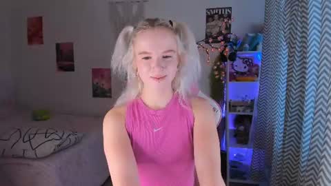 Snapshot of mia_waterlily chatting on 07/20/26, 03:21 Mia online show from 07/20/26, 03:21