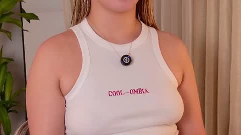 Mia White  online show from 07/26/26, 01:40