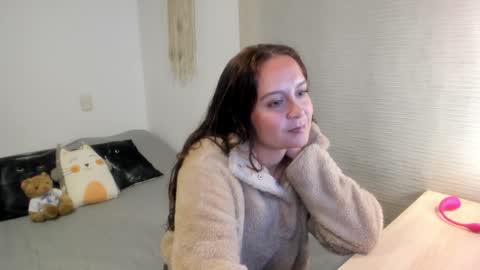 Snapshot of mia_xgray chatting on 01/07/25, 09:46 Mia online show from 01/07/25, 09:46