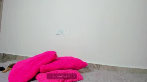 Snapshot of mia_xxx__ chatting on 01/06/25, 08:46 MIA INDEPENDENT MODEL online show from 01/06/25, 08:46