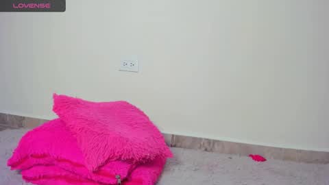 Snapshot of mia_xxx__ chatting on 01/14/25, 08:41 MIA INDEPENDENT MODEL online show from 01/14/25, 08:41