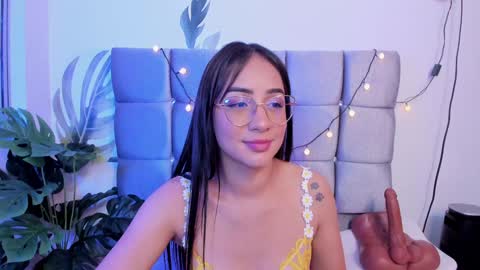 Snapshot of miaa_06 chatting on 02/07/25, 05:10 mia nicolle online show from 02/07/25, 05:10