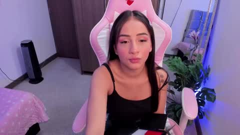 Snapshot of miaa_06 chatting on 02/25/25, 02:03 mia nicolle online show from 02/25/25, 02:03