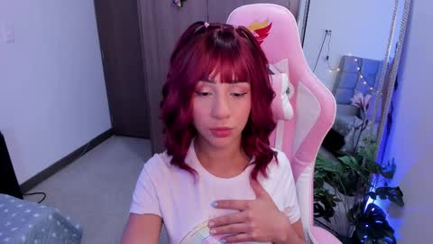 Snapshot of miaa_06 chatting on 02/28/25, 04:21 mia nicolle online show from 02/28/25, 04:21