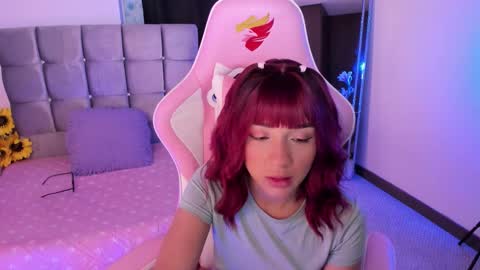 Snapshot of miaa_06 chatting on 09/11/25, 03:39 mia nicolle online show from 09/11/25, 03:39