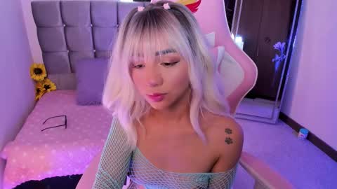 Snapshot of miaa_06 chatting on 09/14/25, 12:59 mia nicolle online show from 09/14/25, 12:59