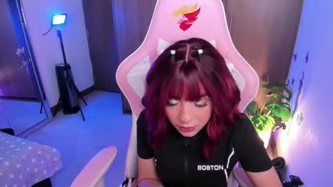 Snapshot of miaa_06 chatting on 12/18/25, 12:27 mia nicolle online show from 12/18/25, 12:27