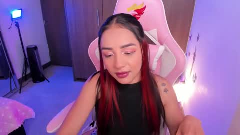 mia  nicolle online show from 01/06/26, 01:42