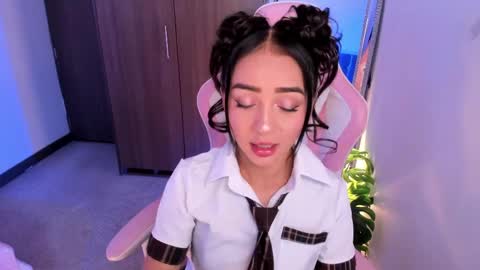 Snapshot of miaa_06 chatting on 05/15/26, 01:45 mia nicolle online show from 05/15/26, 01:45