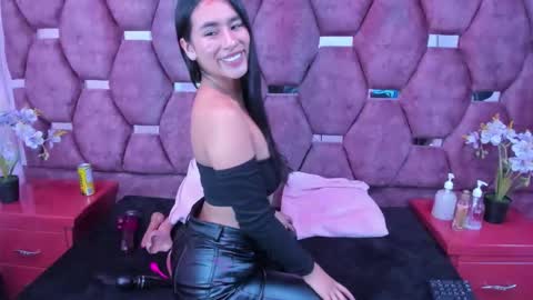 miaa_davis_ online show from 11/28/25, 03:09