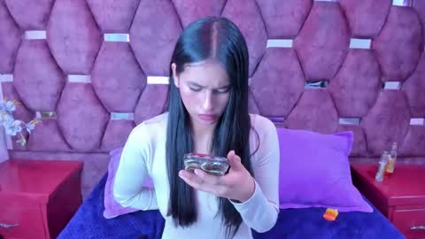 miaa_davis_ online show from 12/18/25, 02:39