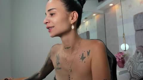 Mia  online show from 07/07/26, 12:31
