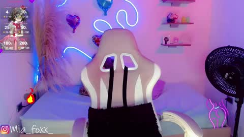 Mia online show from 02/06/25, 03:48