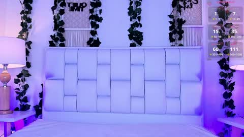 Mia online show from 04/03/26, 11:30