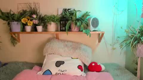 Snapshot of miaa_rose__ chatting on 06/19/26, 04:22 Miaa online show from 06/19/26, 04:22