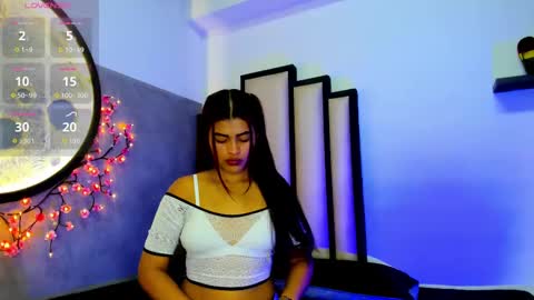 Snapshot of miaa_rosse_23 chatting on 10/08/25, 11:52 Mia online show from 10/08/25, 11:52