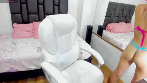 Snapshot of miaa_sofiaa chatting on 01/17/25, 03:43 mia sofia online show from 01/17/25, 03:43