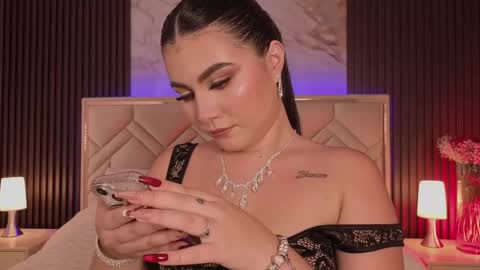 Miaa Farrel online show from 04/23/26, 06:21