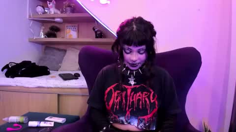 Mia online show from 02/01/25, 06:40