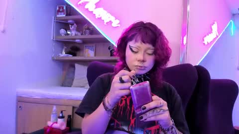 Mia online show from 03/03/25, 12:48