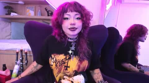 Mia online show from 03/07/25, 03:39