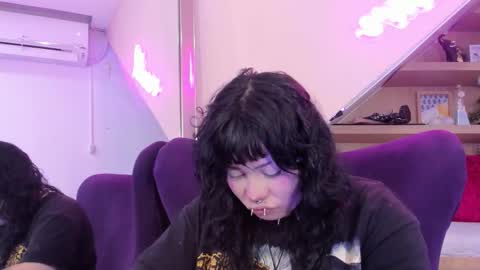 Mia online show from 11/15/25, 03:26