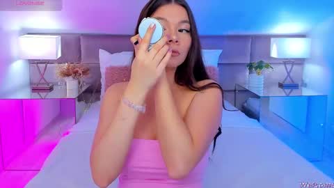 Mia online show from 11/26/25, 01:34