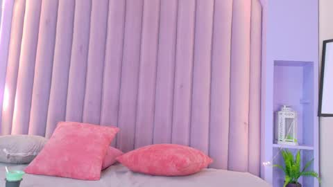 miaanderson__ online show from 04/09/26, 11:59