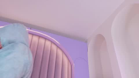 miaanderson__ online show from 04/17/26, 12:30