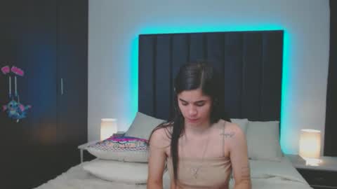 miaandnaty1 online show from 01/03/25, 10:09