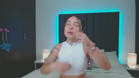 miaandnaty1 online show from 01/27/25, 01:26