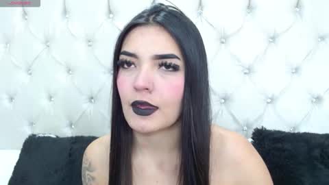 Snapshot of miaasmiith_ chatting on 09/20/25, 12:06 Alexandra online show from 09/20/25, 12:06