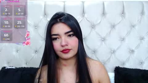 Snapshot of miaasmiith_ chatting on 09/22/25, 11:45 Alexandra online show from 09/22/25, 11:45