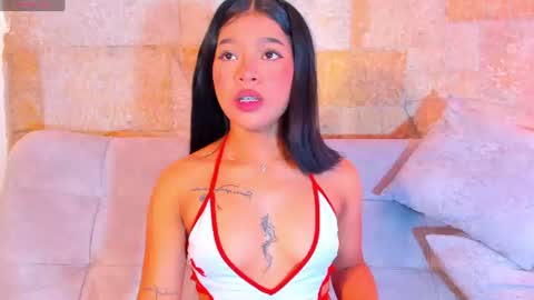 Snapshot of miaasummeer chatting on 07/19/26, 01:04 MiaaSummeer online show from 07/19/26, 01:04