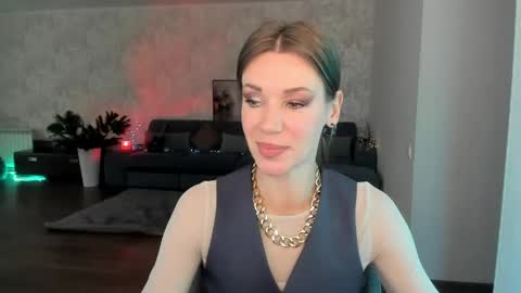 Snapshot of miababy14 chatting on 06/02/26, 04:25 Mia online show from 06/02/26, 04:25