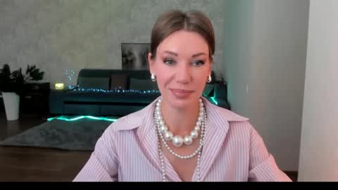 Snapshot of miababy14 chatting on 06/05/26, 04:30 Mia online show from 06/05/26, 04:30