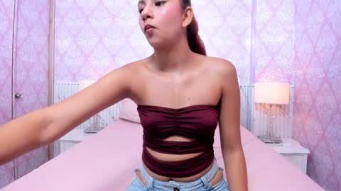 Mia online show from 06/14/26, 02:24