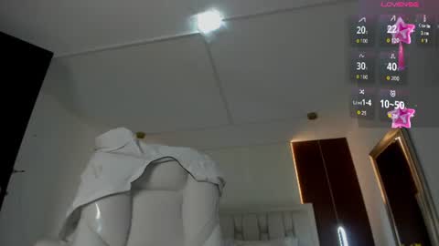 Snapshot of miabrunette23 chatting on 06/26/26, 03:33 MIA online show from 06/26/26, 03:33