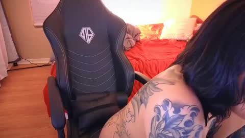 Mia online show from 01/16/25, 07:38