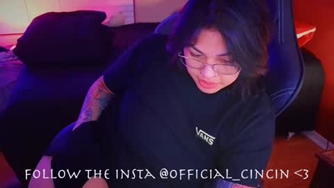 Mia online show from 02/08/25, 02:58