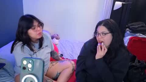 Mia online show from 02/11/26, 03:33