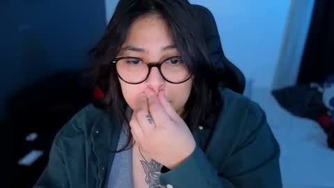 Mia online show from 04/16/26, 02:23