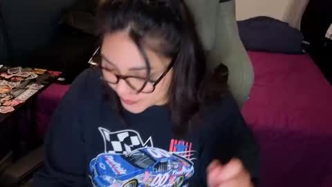 Mia online show from 06/07/26, 12:48
