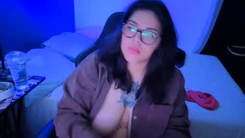 Snapshot of miacanela_xo chatting on 07/16/26, 01:55 Mia online show from 07/16/26, 01:55
