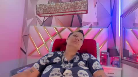   online show from 03/08/25, 01:47