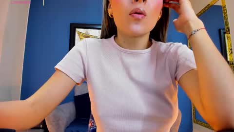 Snapshot of miacarperrlux chatting on 02/22/25, 11:35 MiaCarper online show from 02/22/25, 11:35