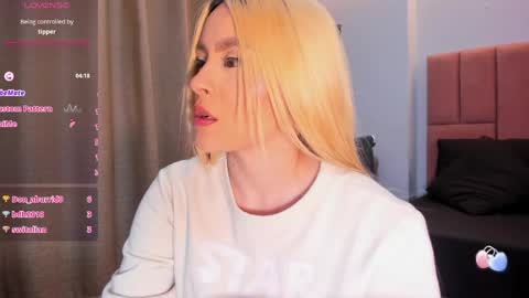 MiaCarper online show from 04/21/26, 02:04