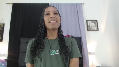 MiaCoock online show from 11/22/25, 12:26